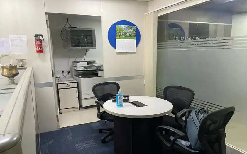Fully Furnished Office Space for Rent in PS Srijan Corporate Park Sector 5 image ID446 - 4